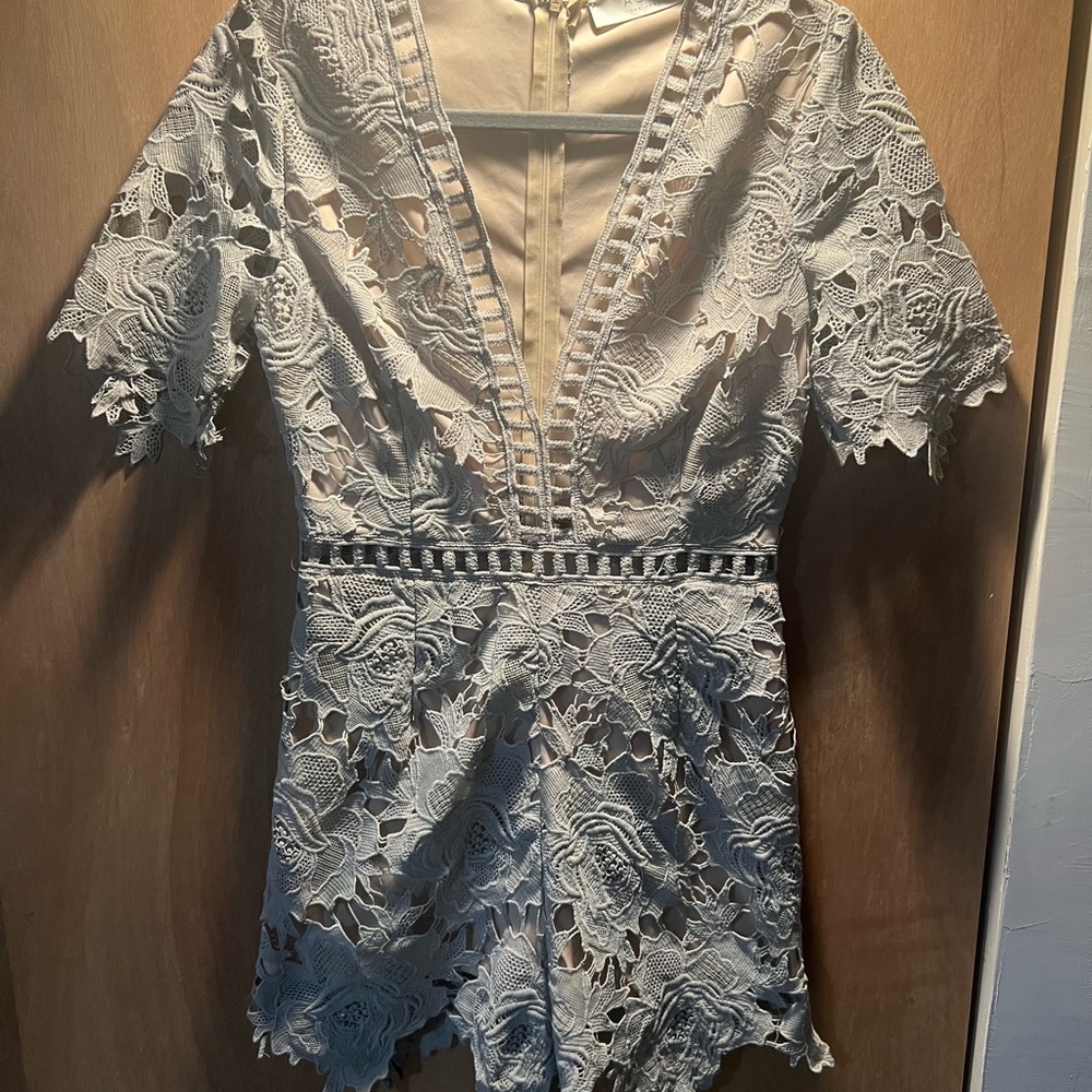 ASTR the Label Short Sleeve V-Neck Lace Romper